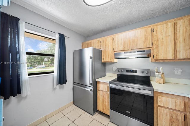 5 of 22 - 9258 Nw 1st St 206, Pembroke Pines, FL