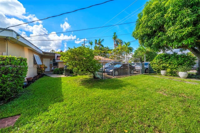 4 of 45 - 995 S Shore Dr, Miami Beach, FL