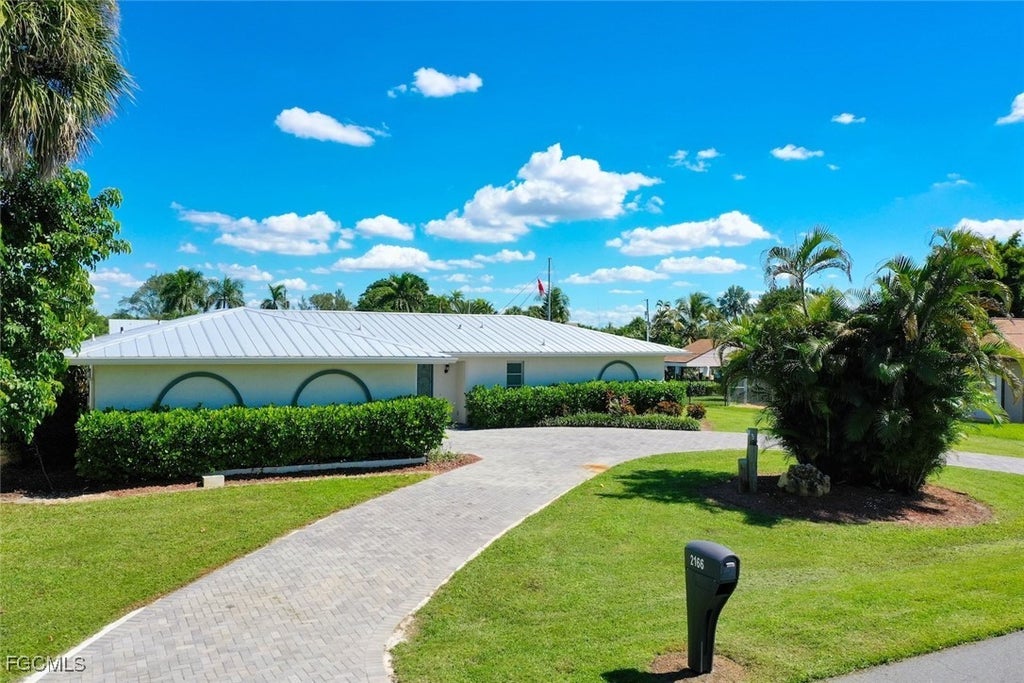 2166 Cape Way, North Fort Myers
