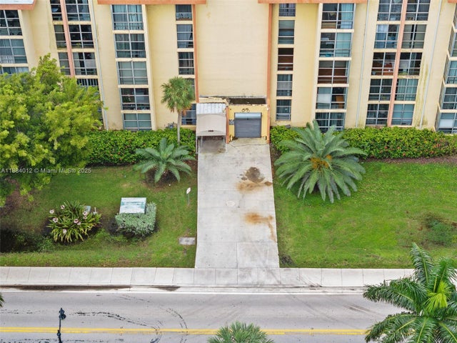 5 of 35 - 200 172nd St 108, Sunny Isles Beach, FL