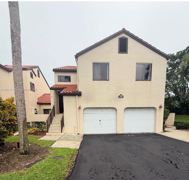 1 of 30 - 10 Via De Casas Sur 205, Boynton Beach, FL