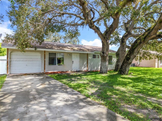 4 of 18 - 4006 Beaumont Lane, La Belle, FL