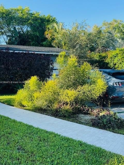 3 of 22 - 8501 E Dixie Hwy, Miami, FL