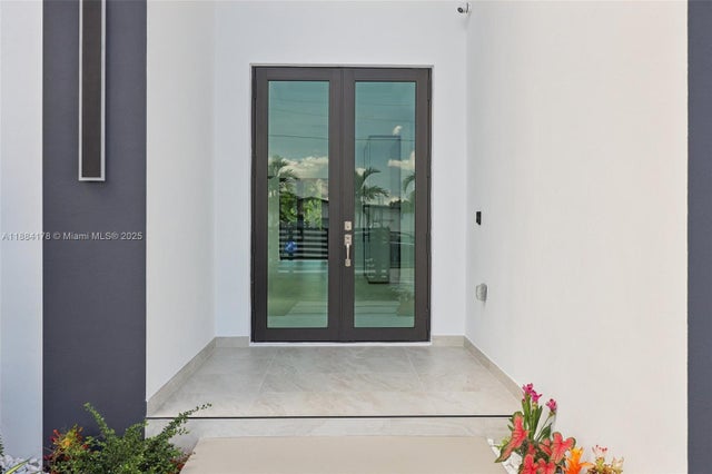 3 of 30 - 9330 Sw 34th St, Miami, FL