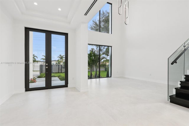 5 of 30 - 9330 Sw 34th St, Miami, FL