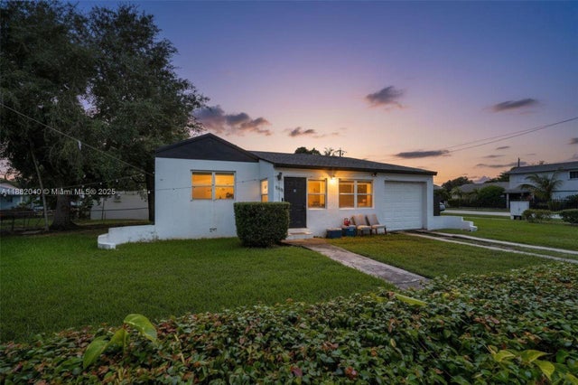 1 of 77 - 1090 Nw 77th St, Miami, FL