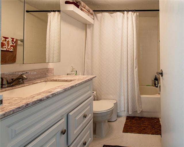 4 of 13 - 1035 West Ave 602, Miami Beach, FL