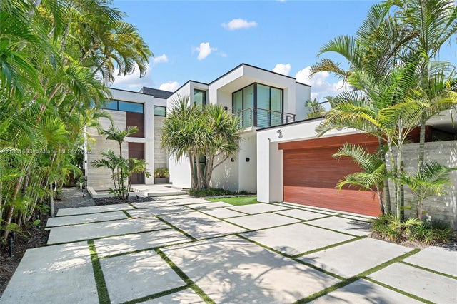 2 of 52 - 4510 Prairie Ave, Miami Beach, FL