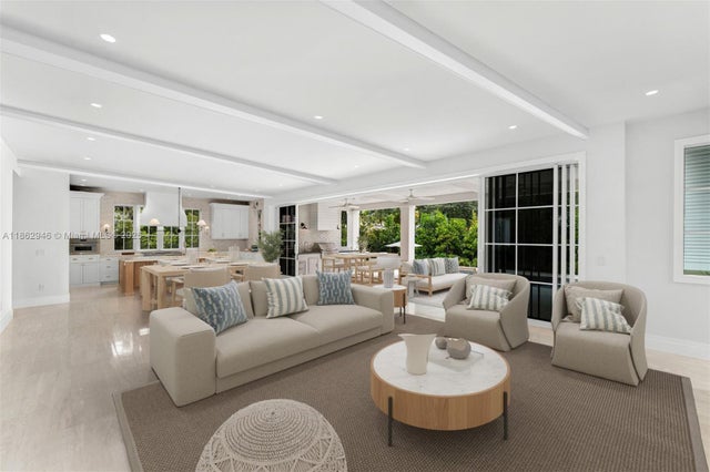 4 of 25 - 5950 Sw 83rd St, South Miami, FL