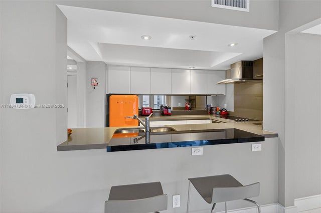 5 of 38 - 1500 Ocean Dr 507, Miami Beach, FL