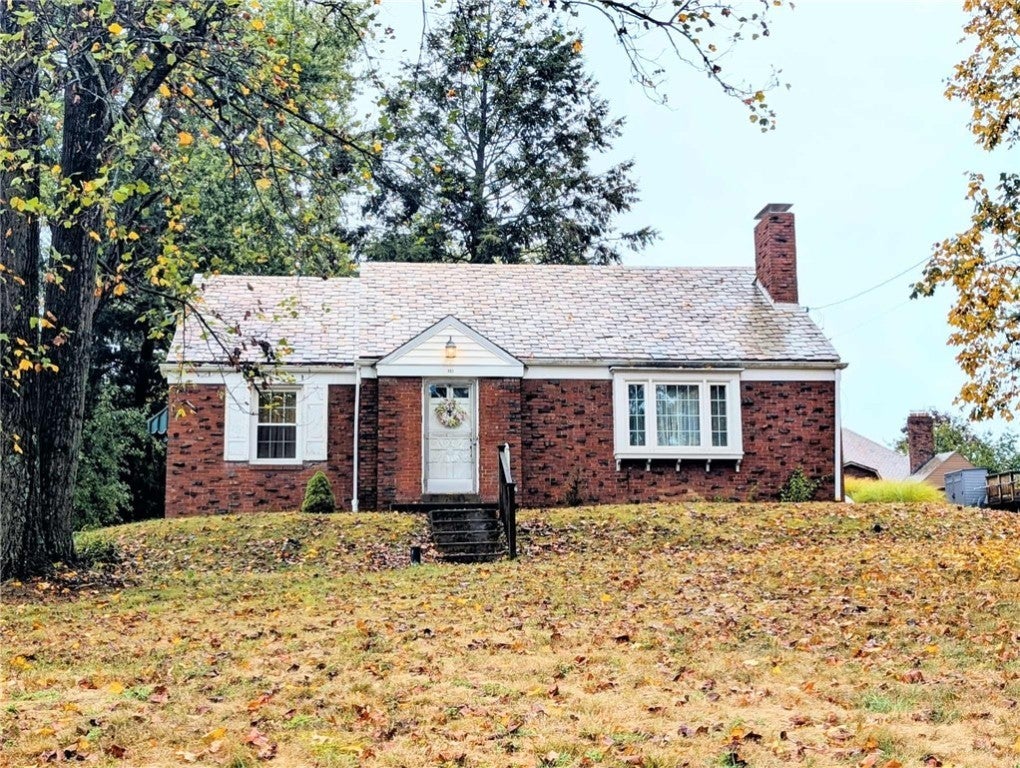 121 Richmond Circle, Ross