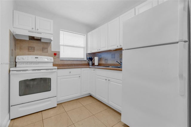 3 of 39 - 1750 Jefferson St 502, Hollywood, FL