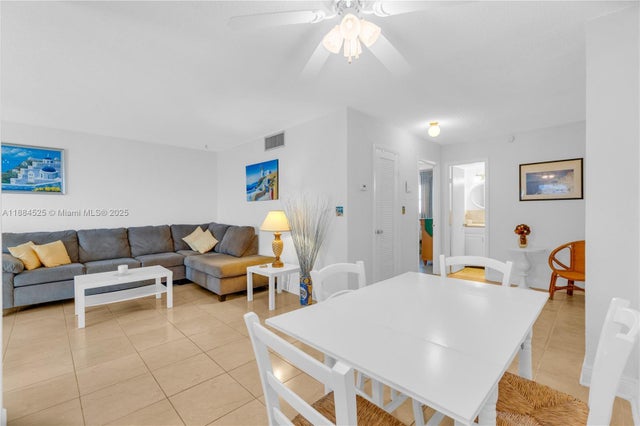 5 of 39 - 1750 Jefferson St 502, Hollywood, FL