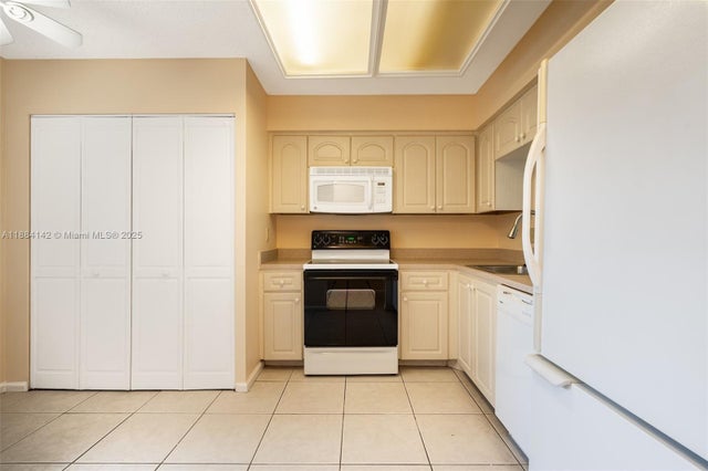 5 of 23 - 260 Nw 76th Ave 404, Margate, FL