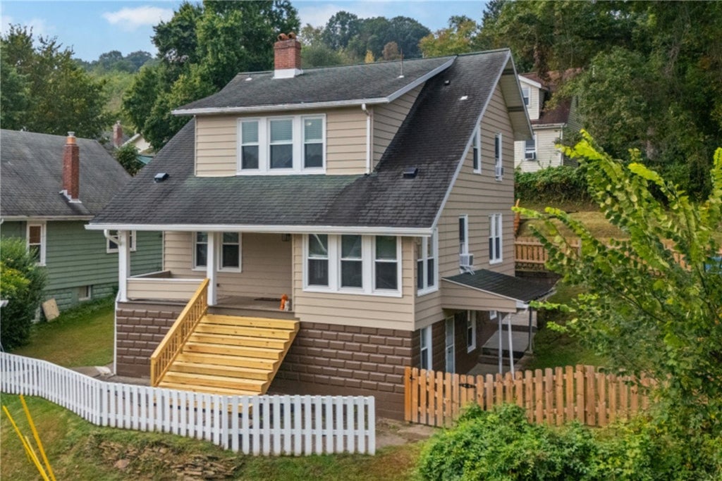 418 Mount Vernon Avenue, Moon/Crescent