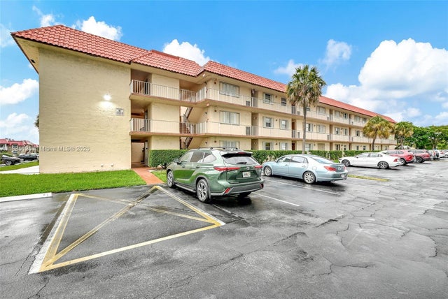 1 of 44 - 700 Se 6th Ave 304, Deerfield Beach, FL