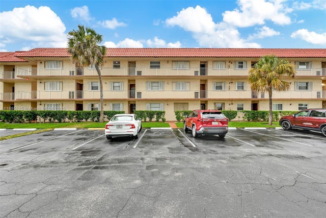 2 of 44 - 700 Se 6th Ave 304, Deerfield Beach, FL