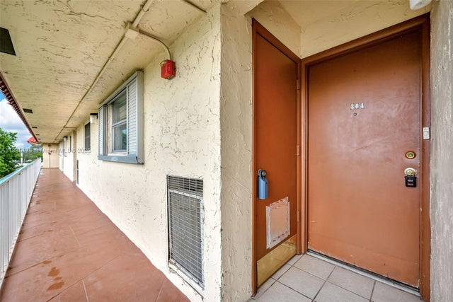 5 of 44 - 700 Se 6th Ave 304, Deerfield Beach, FL