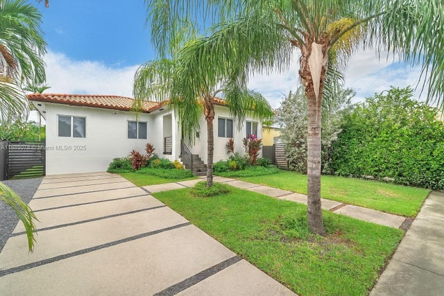 3 of 27 - 3508 Nw 19th Ter, Miami, FL