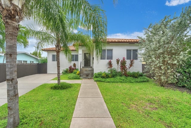 4 of 27 - 3508 Nw 19th Ter, Miami, FL