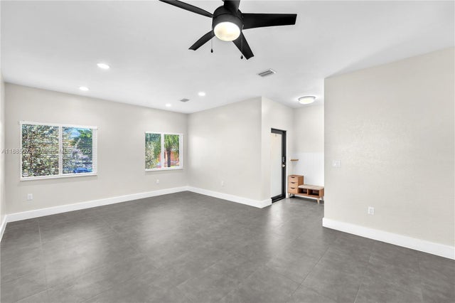 5 of 27 - 3508 Nw 19th Ter, Miami, FL