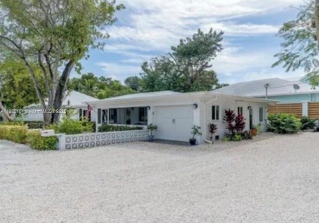 4 of 25 - 275 Pueblo St, Tavernier, FL