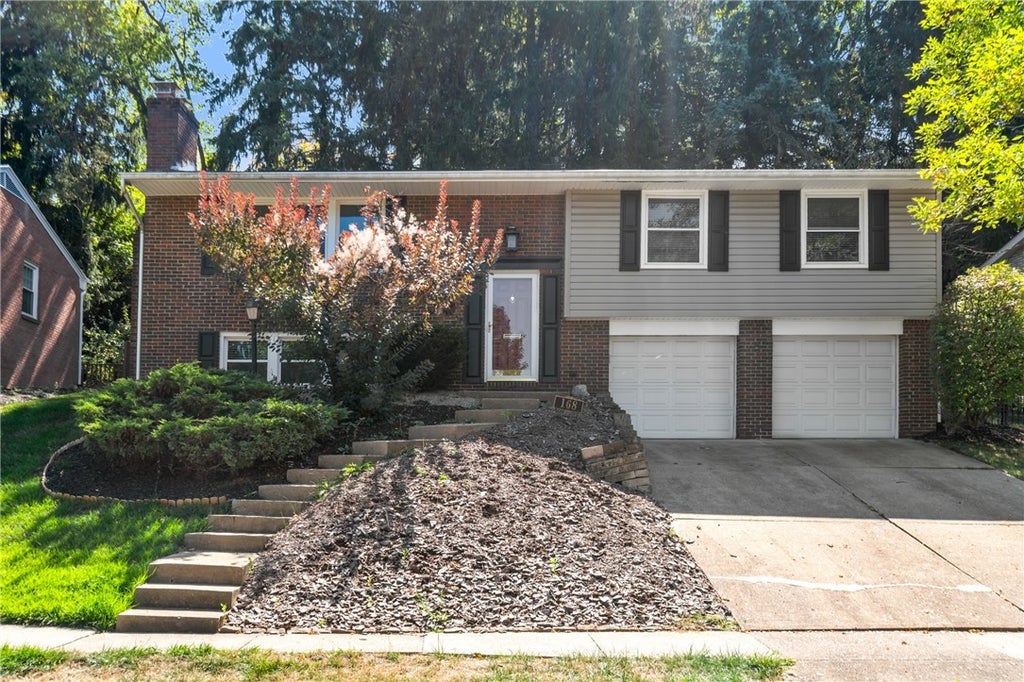 168 Sunridge Drive, Mt Lebanon