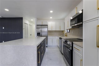 Photo of Listing #A11885224