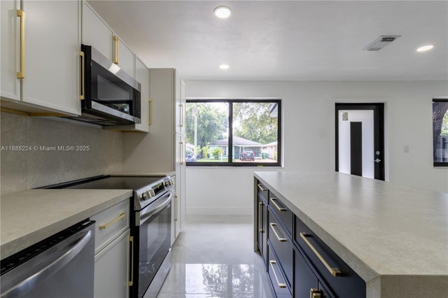 3 of 20 - 1781 Nw 94th St, Miami, FL