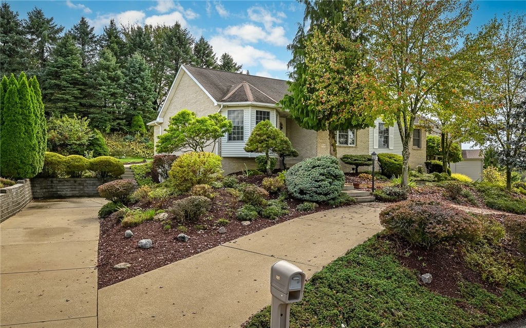 520 Old Fayette Trail, South Fayette