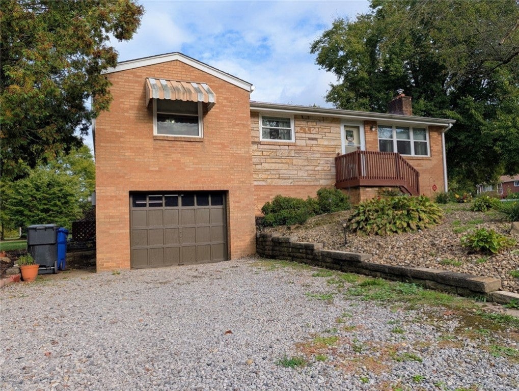 248 South Trail, Penn