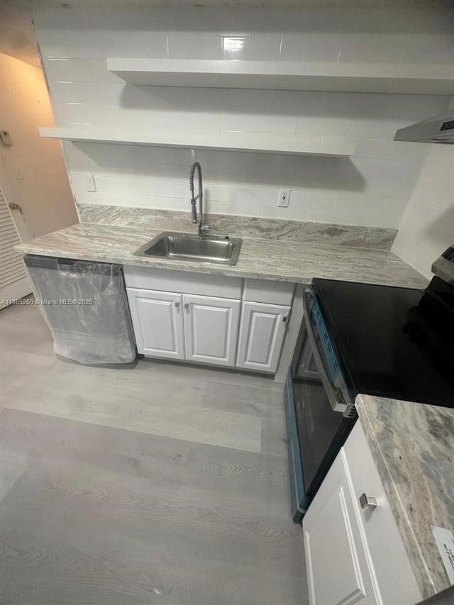 2 of 11 - 1120 102nd St 15, Bay Harbor Islands, FL