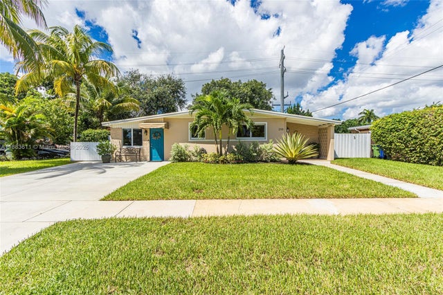 1 of 28 - 210 Sw 64th Ave, Pembroke Pines, FL
