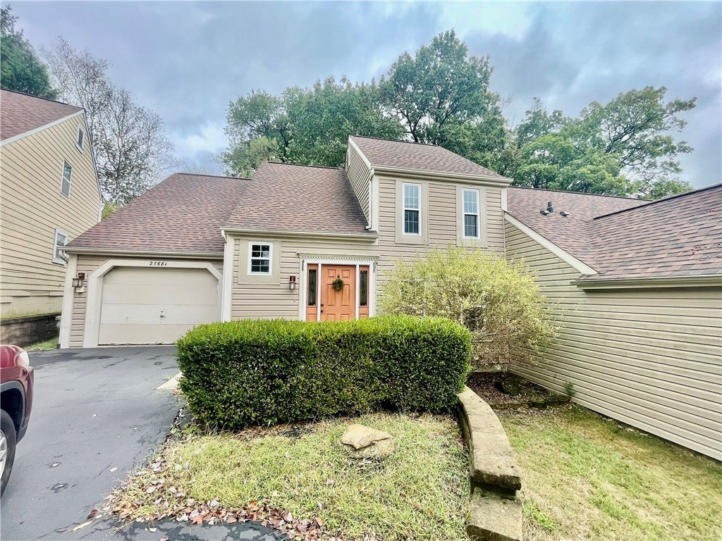 2568 Grouse Ridge A, Franklin Park