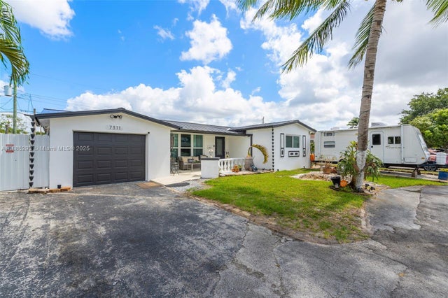 4 of 27 - 7311 Biltmore Blvd, Miramar, FL