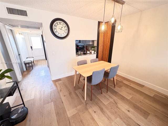 5 of 28 - 9410 Poinciana Pl 405, Davie, FL