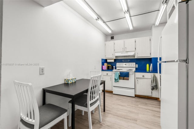 5 of 28 - 100 Bayview Dr 229, Sunny Isles Beach, FL
