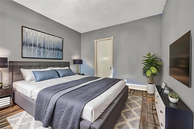 5 of 26 - 9156 Nw 3rd Ave, Miami, FL