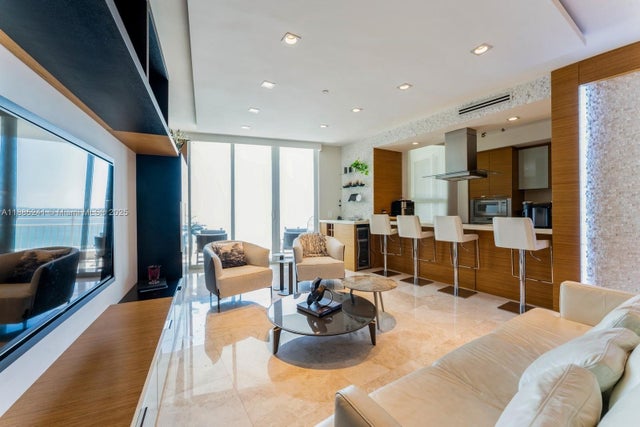 5 of 21 - 808 Brickell Key 1406, Miami, FL