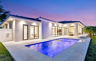 Photo of Listing #A11872195