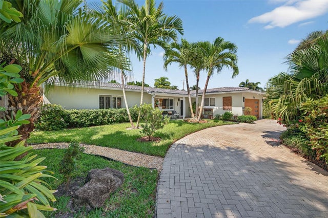 1 of 72 - 2833 Nw 10th Ave, Wilton Manors, FL