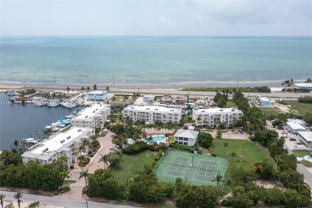 2 of 10 - 101 Gulfview Dr 202, Islamorada, FL