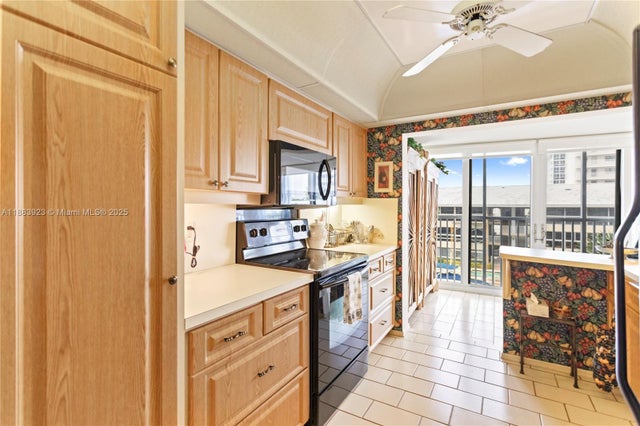 5 of 61 - 3101 Ne 47th Ct 306, Fort Lauderdale, FL