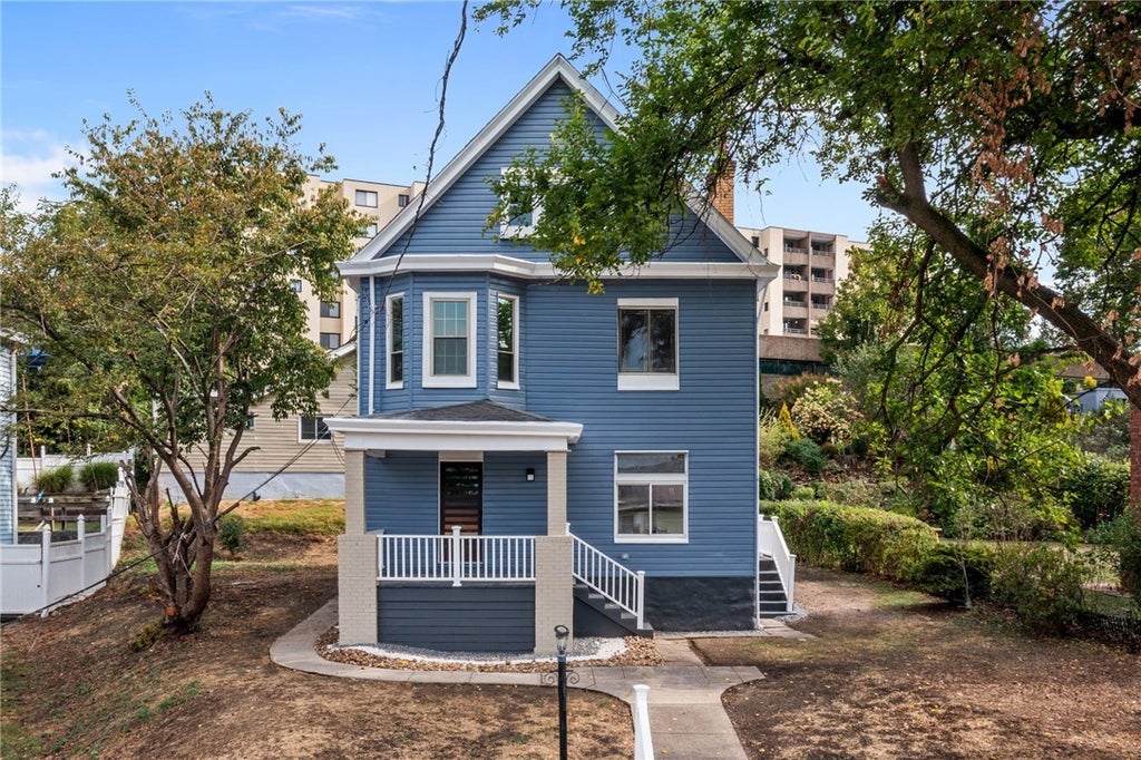 949 Jackman Avenue, Avalon