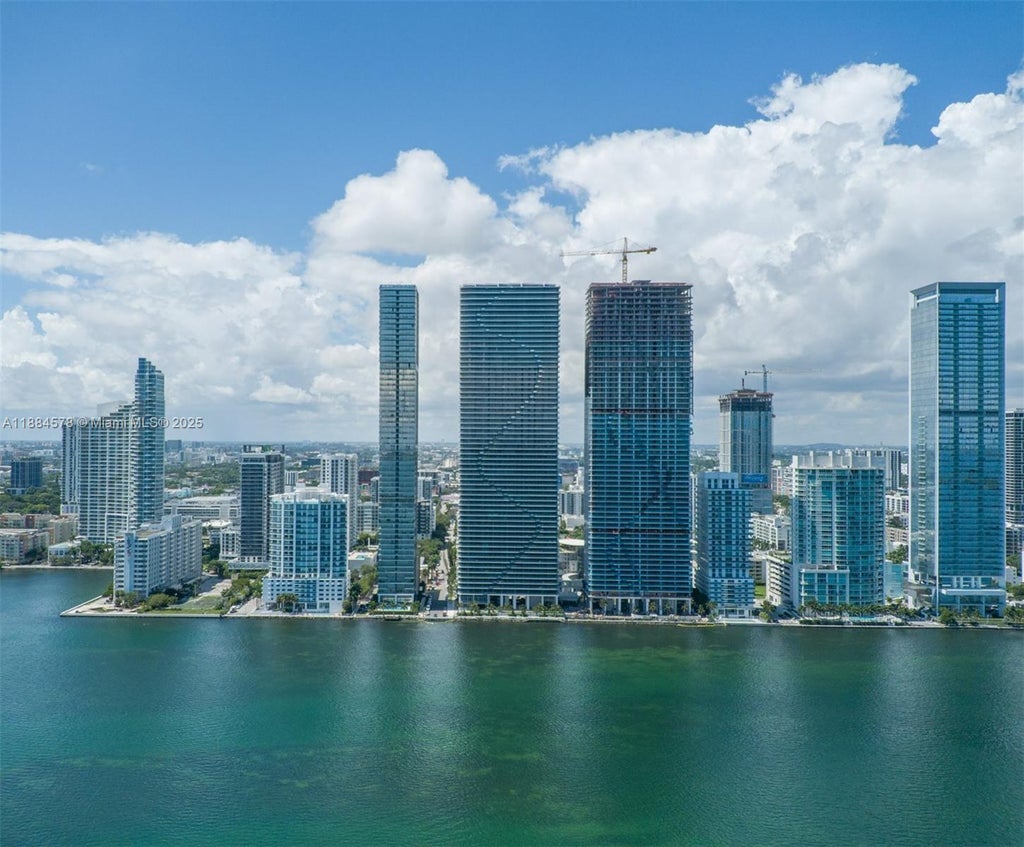 700 Ne 24th St 903, Miami