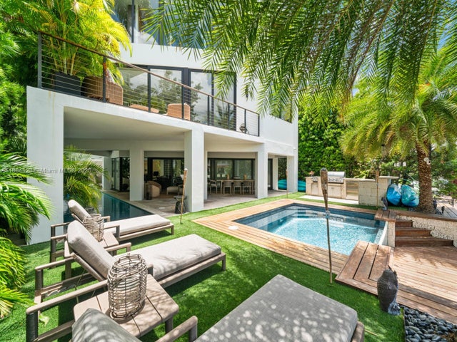 3 of 33 - 1755 Fairhaven Pl, Miami, FL