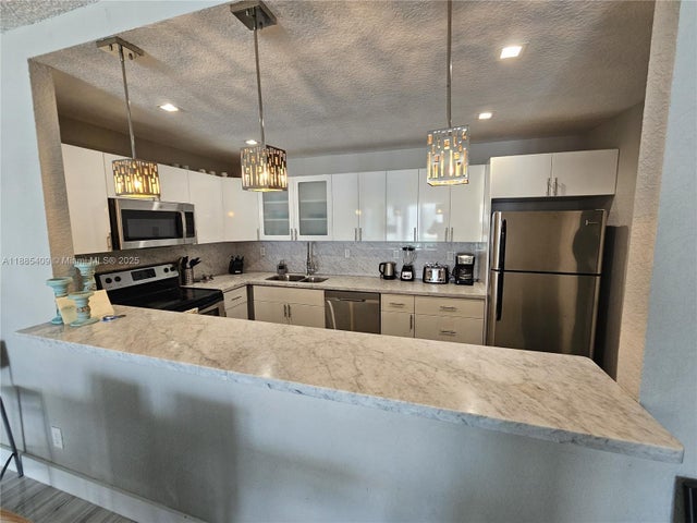 4 of 40 - 19370 Collins Ave 1502, Sunny Isles Beach, FL