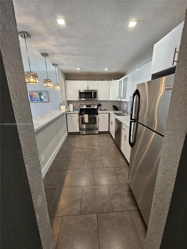 5 of 40 - 19370 Collins Ave 1502, Sunny Isles Beach, FL