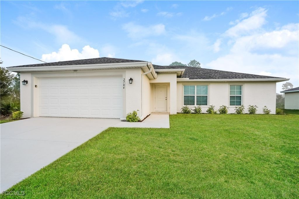 2704 23rd St W, Lehigh Acres