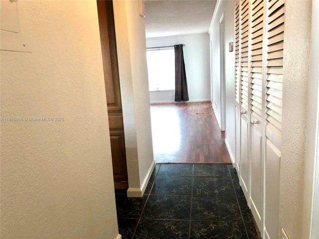 2 of 29 - 8121 Sw 24th Ct 304, Davie, FL